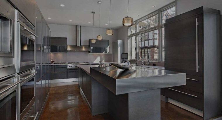 شقة فاخرة للبيع بثلاث غرف نوم في موقع مميز