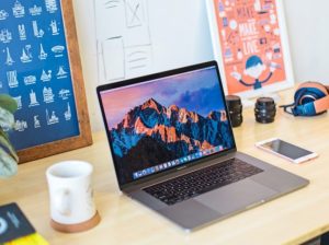 ماك بوك M2 للبيع القوة والأناقة في جهاز واحد